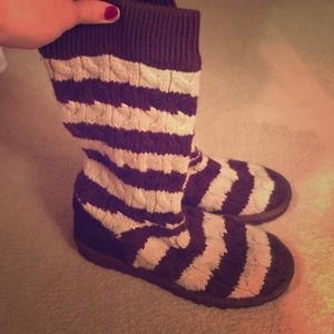 Brand new, never used cable knit uggs