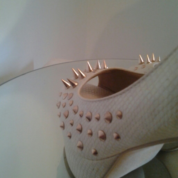 Sold! - Picture 3 of 4