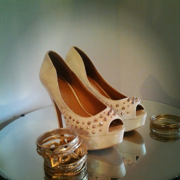 Sold! - Picture 4 of 4