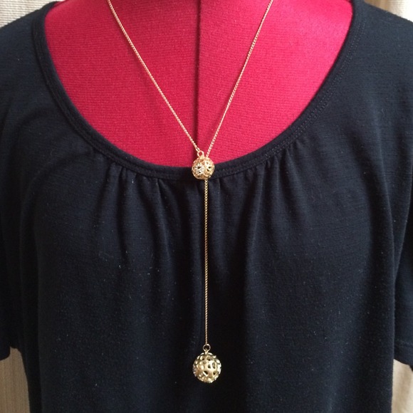 Sold!!!Gold tone.Brand new 2 ball necklace. - Picture 2 of 2