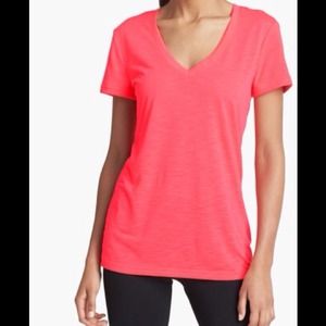 GAP coral v-neck t-shirt💖