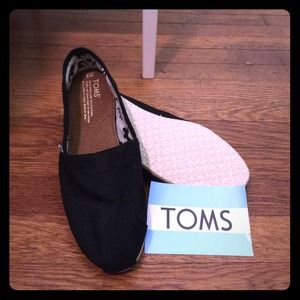 Never worn brand new TOMs