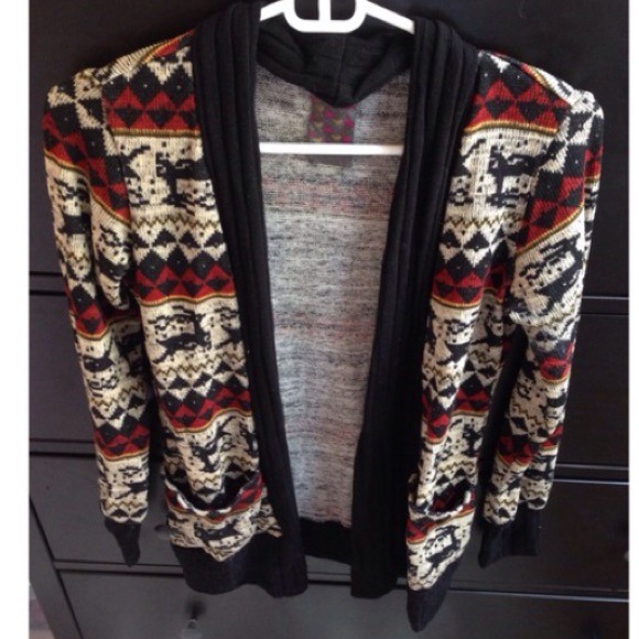 Cute tribal print cardigan!