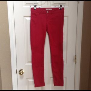 Red skinny pants