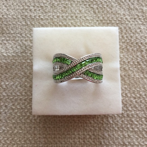 🆕 3.5ct Peridot CZ Cocktail Band - Picture 2 of 3