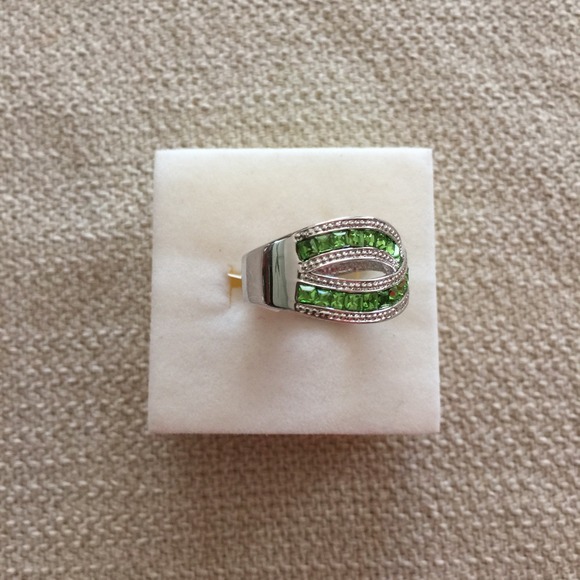🆕 3.5ct Peridot CZ Cocktail Band - Picture 3 of 3