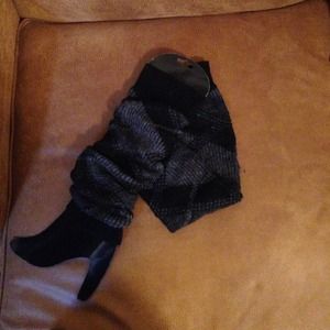 Leg Warmers - Black and Grey