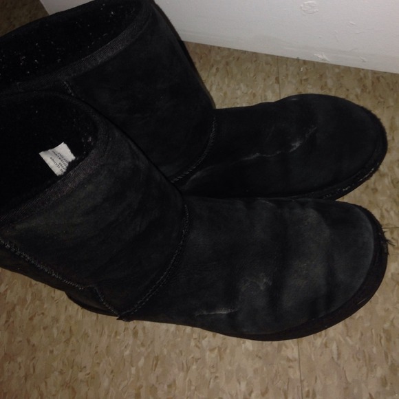 Black uggs
