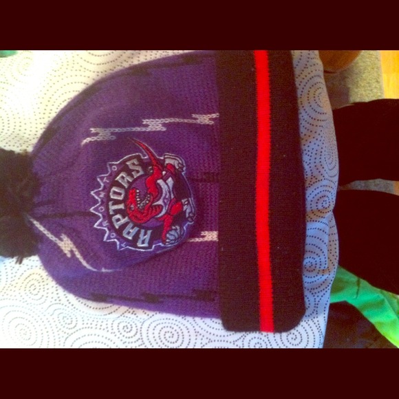 Mitchell & Ness Toronto Raptors Beanie 🏀❄️