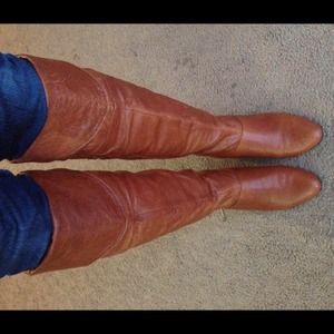 Knee high leather boots - Tan