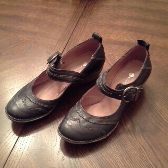 Sale!!! Eric Michael brand mary jane's.