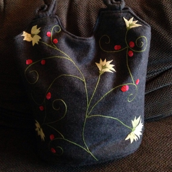 Felt shoulder bag