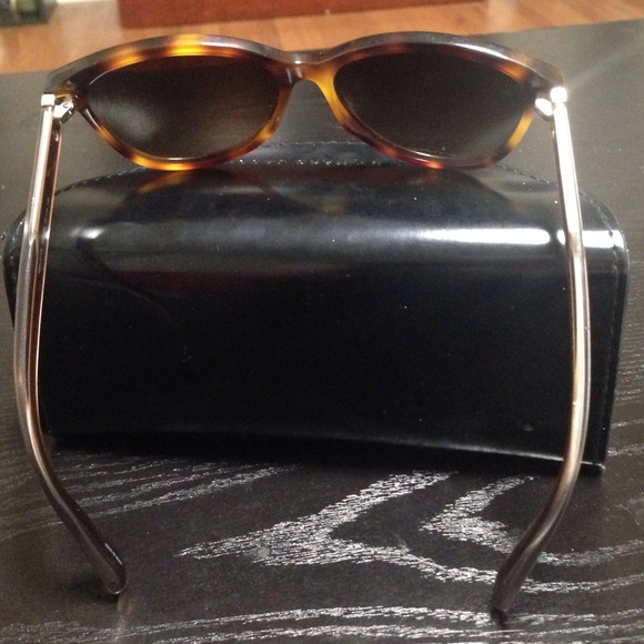 Marc by Marc Jacobs tortoise sunglasses w/ case main image 4
