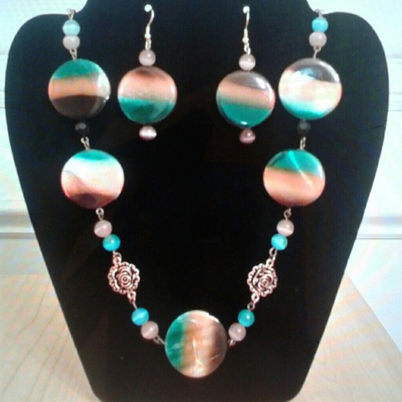 Necklace Set - Picture 2 of 2