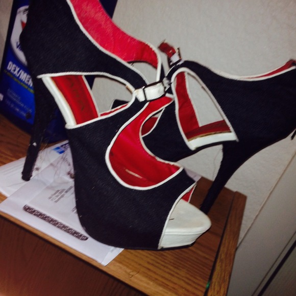 Sexy black and white jean heels