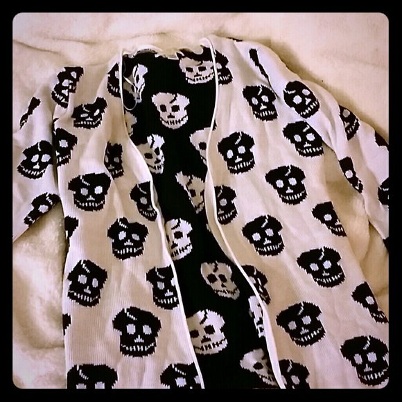 Sweaters - Long Skull Sweater
