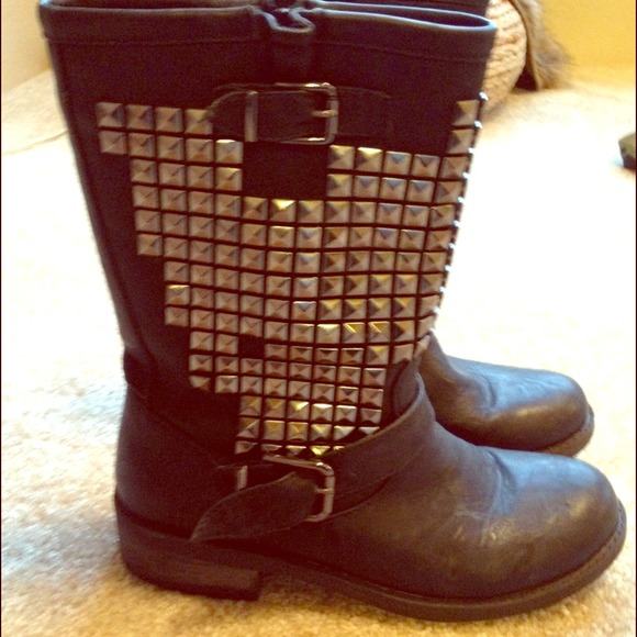 💋RESERVED💋 Studded combat boots!