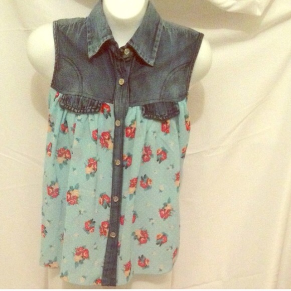 SOLD Cute denim & flowing bottom shirt Host Pick - Picture 3 of 3