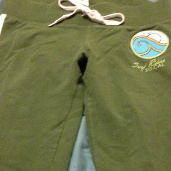 Capris - Picture 2 of 3