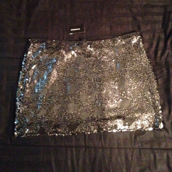 Express mini skirt  NWT - Picture 1 of 4