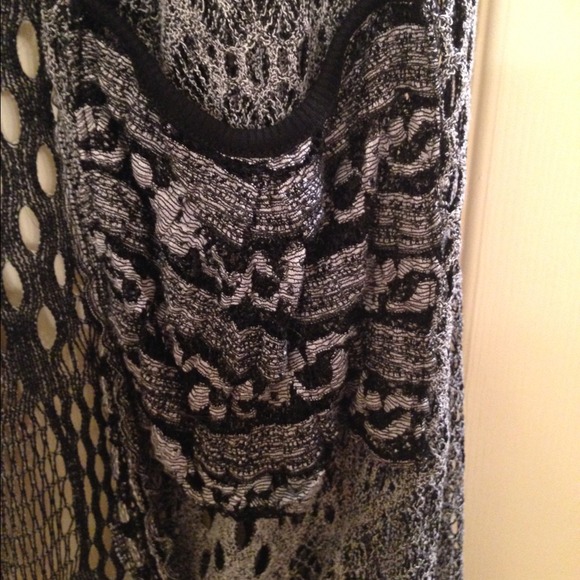 Top - Picture 3 of 3