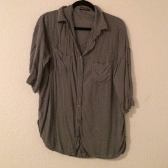 Brandy Melville gray/blue top