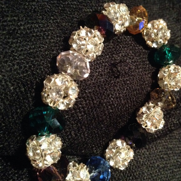 MULTI COLOR CRYSTAL W/RHINESTONE STRETCH BRACELET - Picture 3 of 3