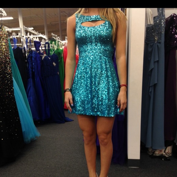 Homecoming dress - Picture 1 of 1