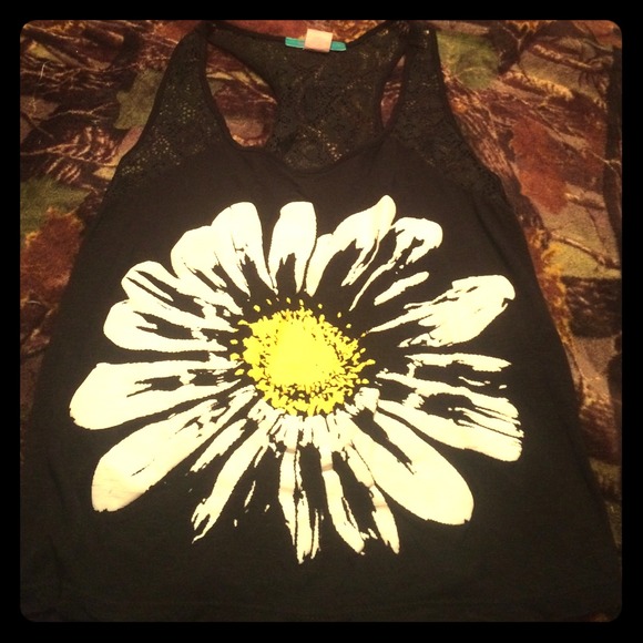 Black daisy tank top
