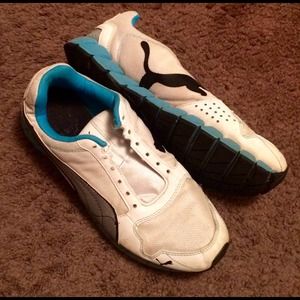 Puma tennis shoes