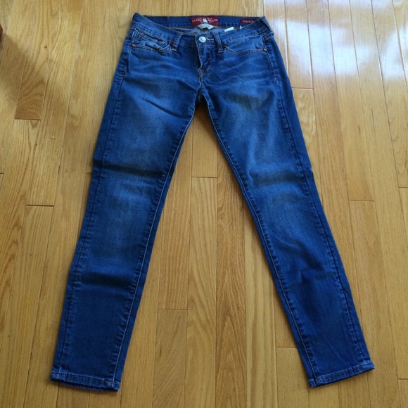 Fabulous Lucky Brand Charlie Capri.