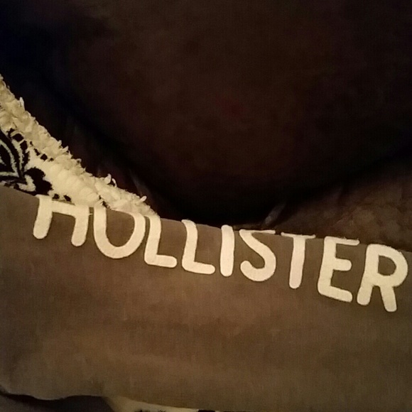 Hollister Sweat shirt - Picture 2 of 4