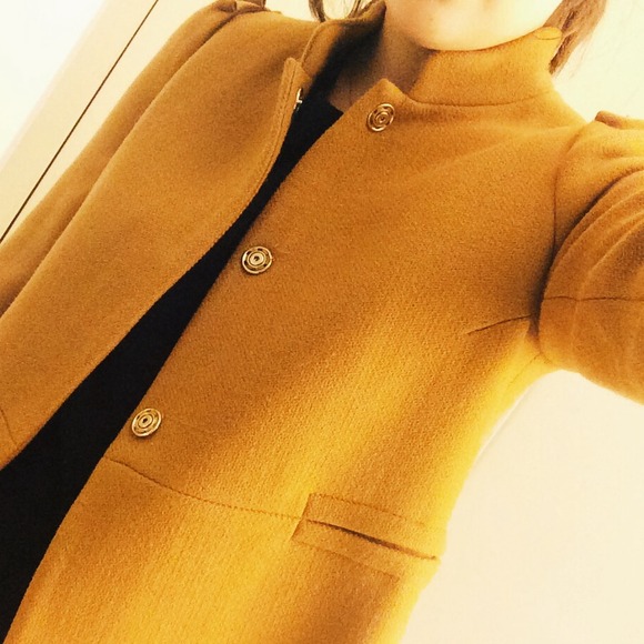 SOLD 🚫 Zara Gathered Shoulder Camel Coat - Picture 3 of 4