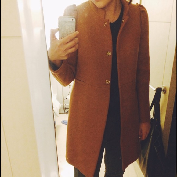 SOLD 🚫 Zara Gathered Shoulder Camel Coat - Picture 4 of 4