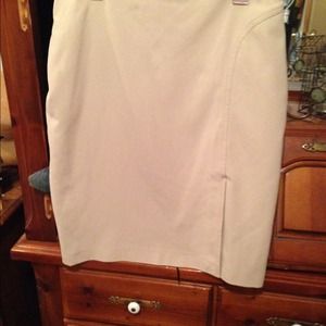 Beige pencil skirt