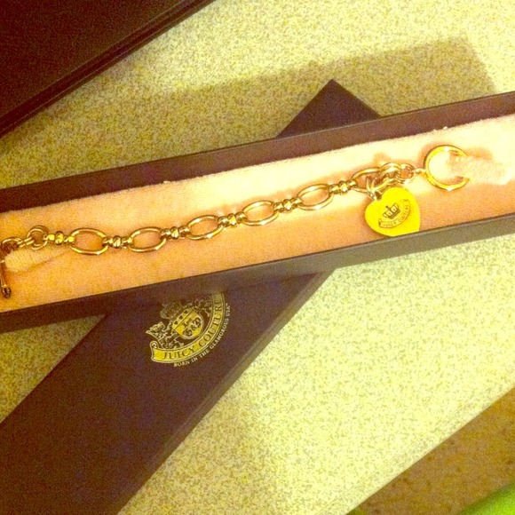 Juicy Couture Charm Bracelet. - Picture 1 of 1