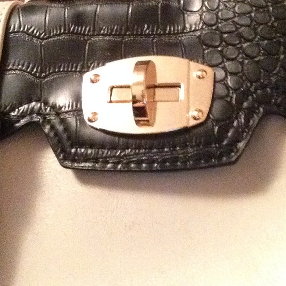 BUNDLED Forever21 cream and black satchel - Picture 3 of 4