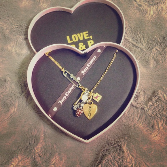 Juicy couture necklace
