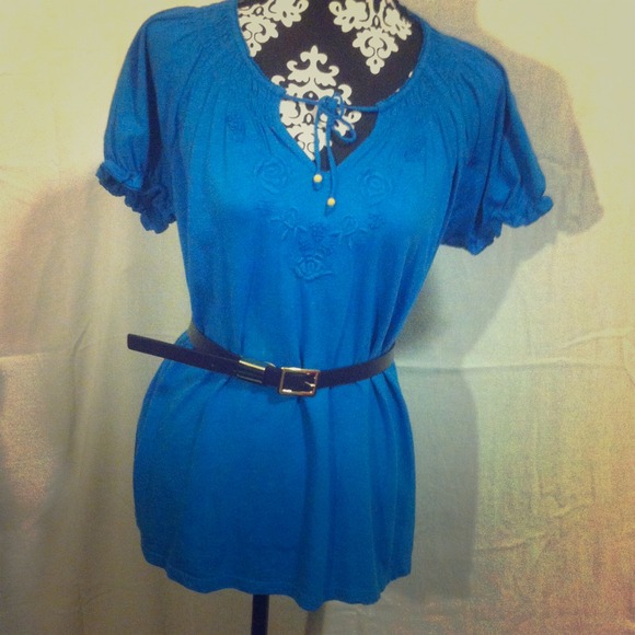 Blouse w/ Blue Embroidered Collar - Picture 1 of 1