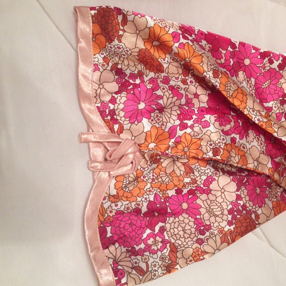 Silky pants - Picture 2 of 2