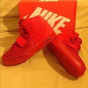 Nike Air Yeezy 2 Red October Size 9.5