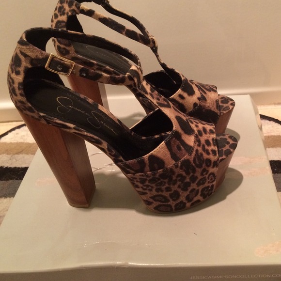 Jessica Simpson Dany Platform Heel