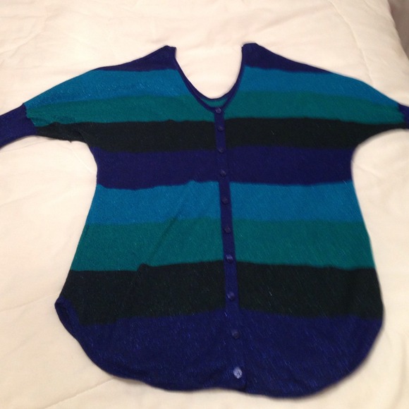 Sweater - Picture 2 of 2