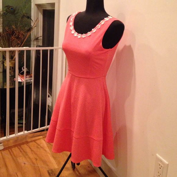 Cute peachy/pink skater dress, perfect for summer! - Picture 2 of 3