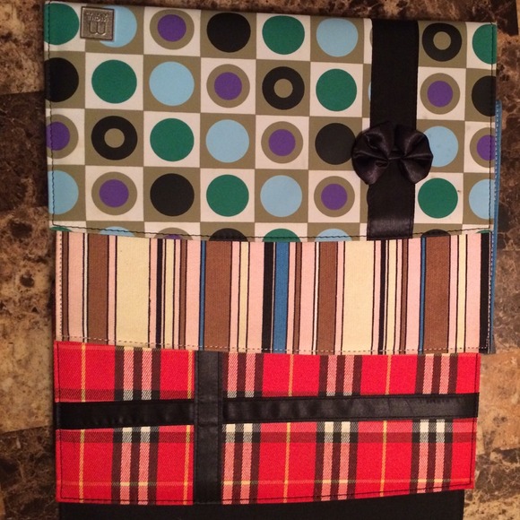 Bundle MICHÉ shells and organizer