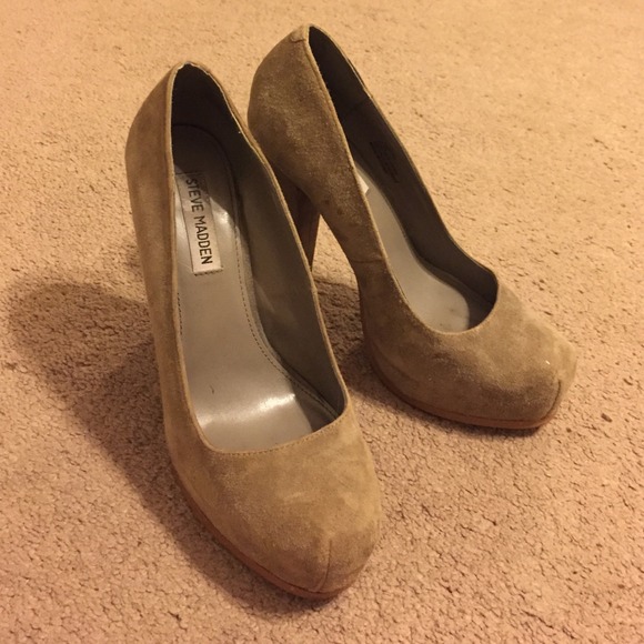 Steve Madden taupe suede platform pump - Picture 1 of 3