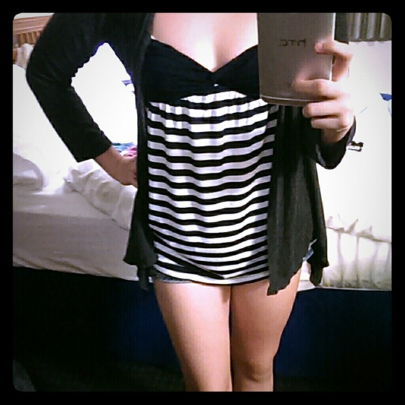 Cute white and navy stripped top