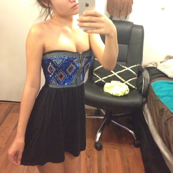 Rue21 Dresses & Skirts - Dress with tribal sequins
