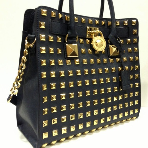 🎀SOLD🎀 AUTH. MICHAEL KORS CONTINENTAL WALLET! - Picture 2 of 5