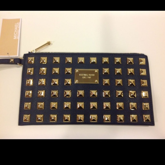 🎀SOLD🎀 AUTH. MICHAEL KORS CONTINENTAL WALLET! - Picture 5 of 5